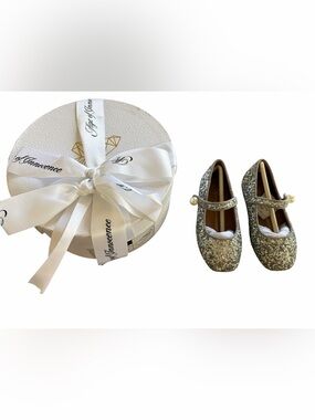 Age Of Innocence GLORIA SILVER FLATS